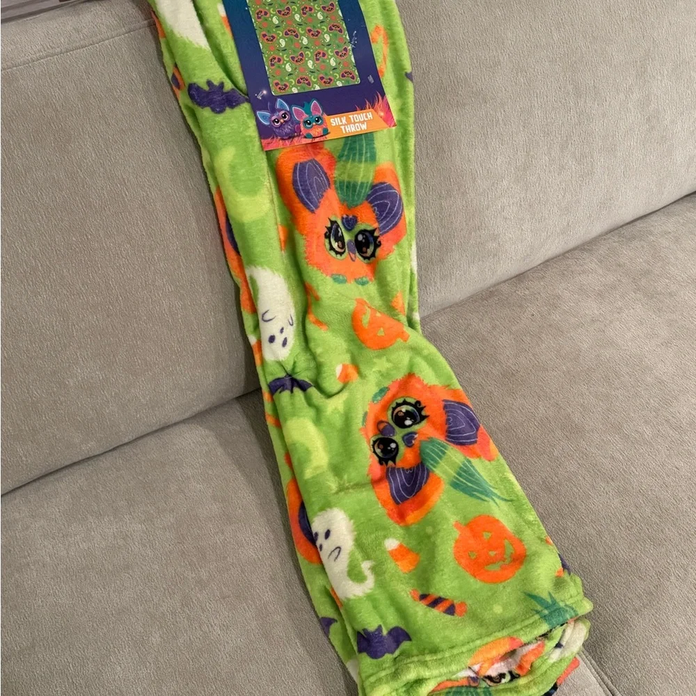 NWT Halloween Ferby Soft Plush Blanket Neon Green 50x70”